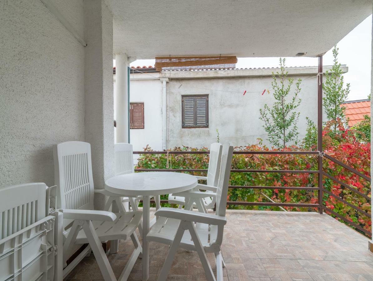 Domi Apartment Vir