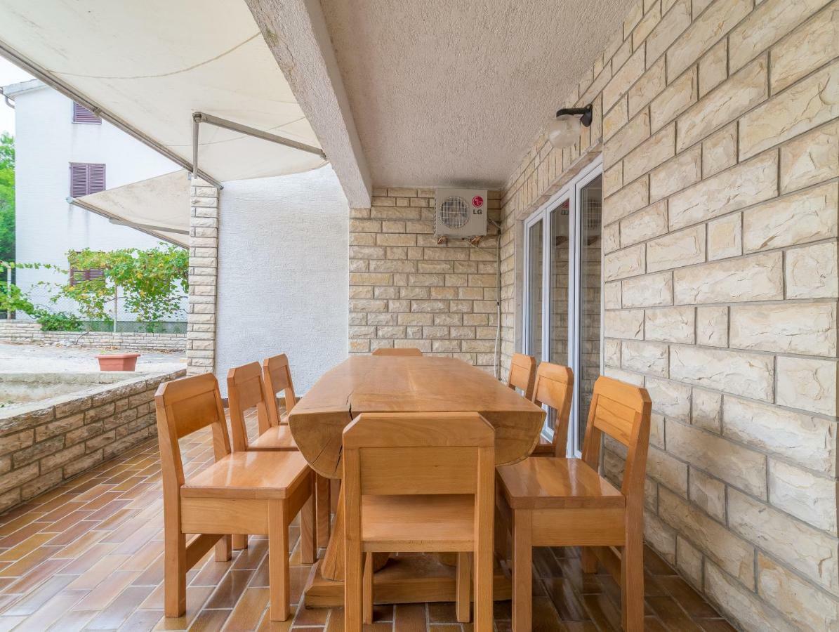 Apartment Domi Vir
