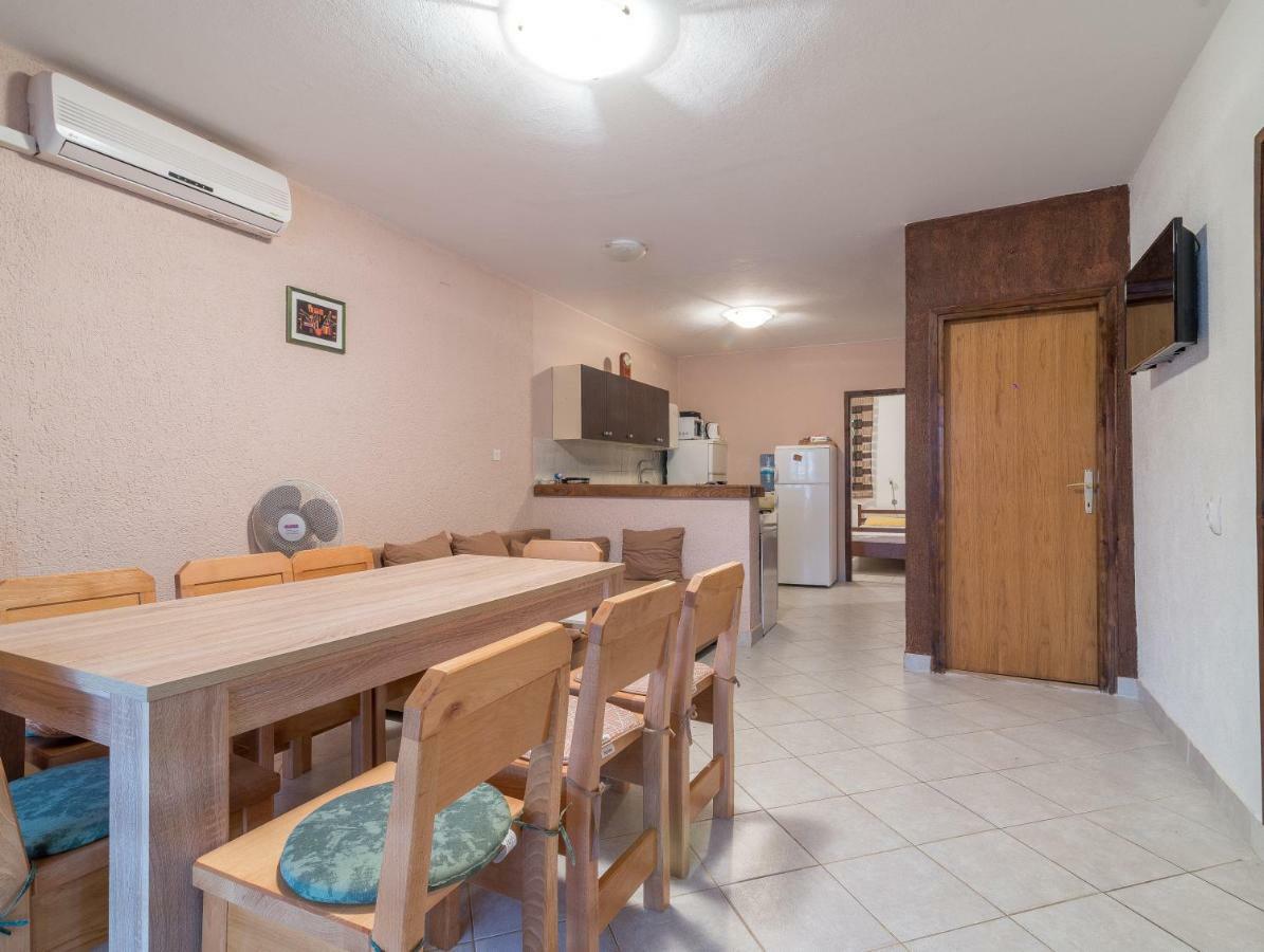 Apartman Domi Vir