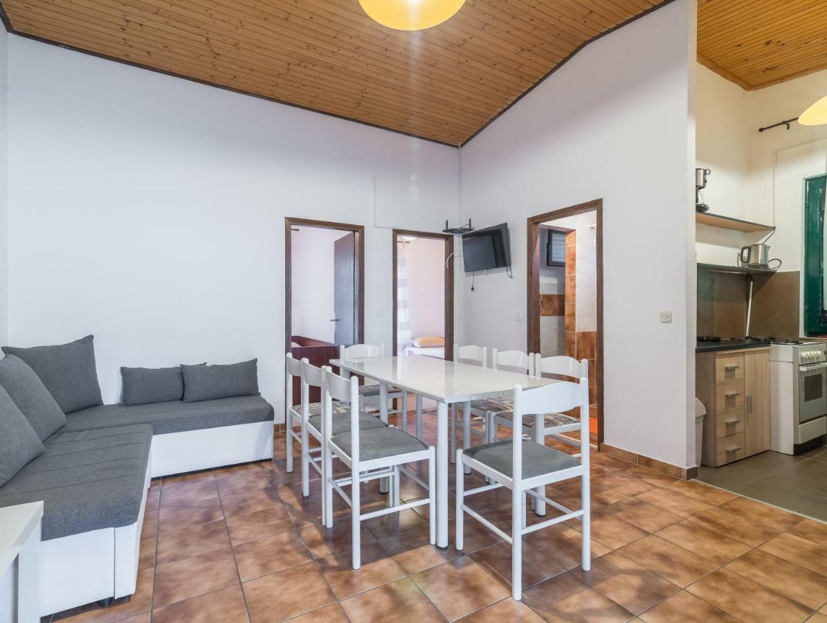 Apartman Domi *